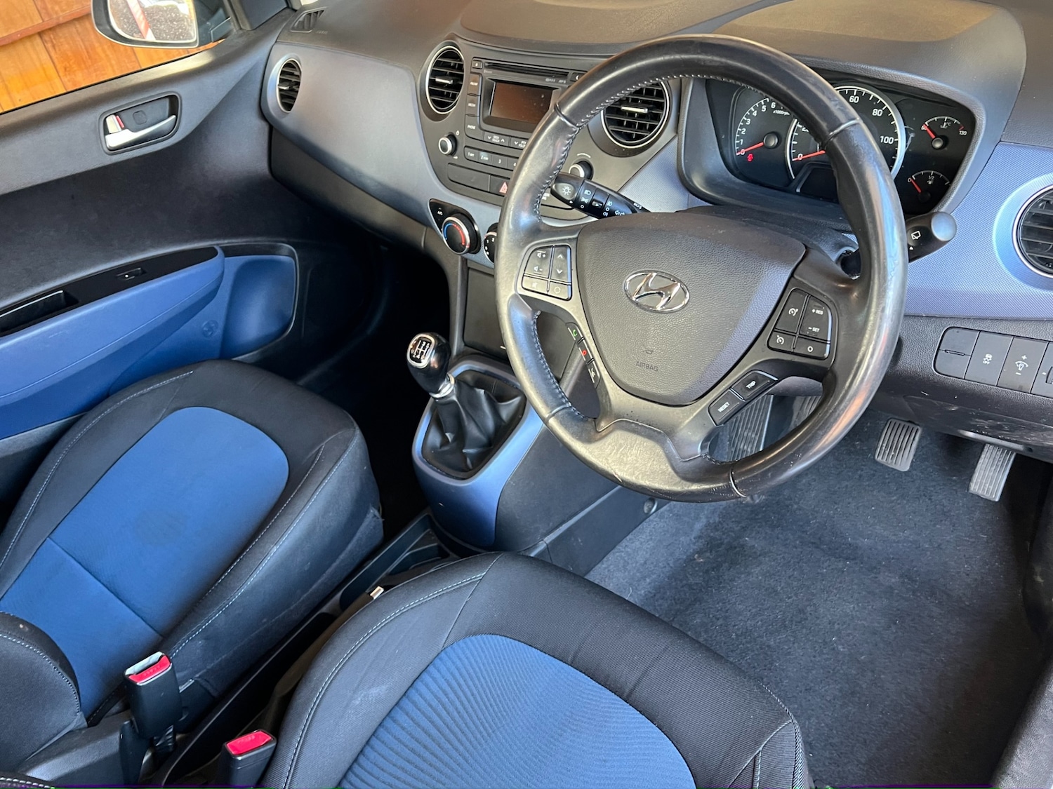 Used Hyundai i10 2014 for sale - 76374794: Photo 10