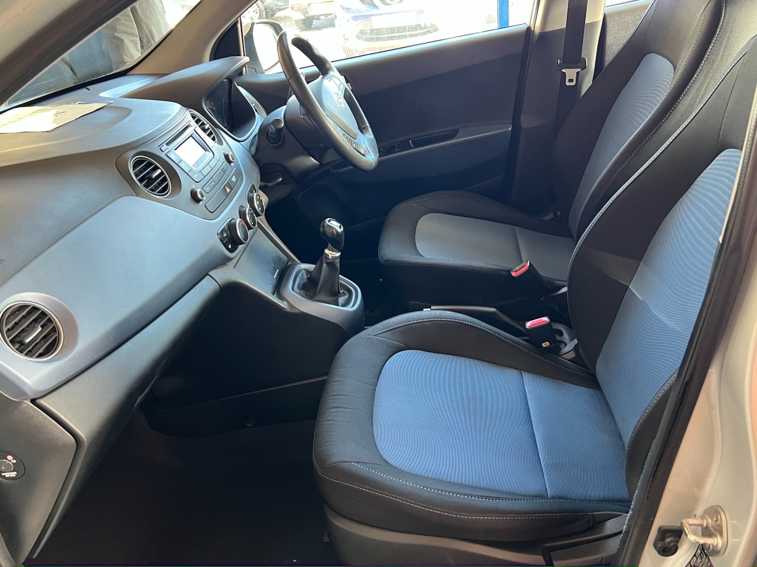 Used Hyundai i10 2014 for sale - 76374794: Photo 13