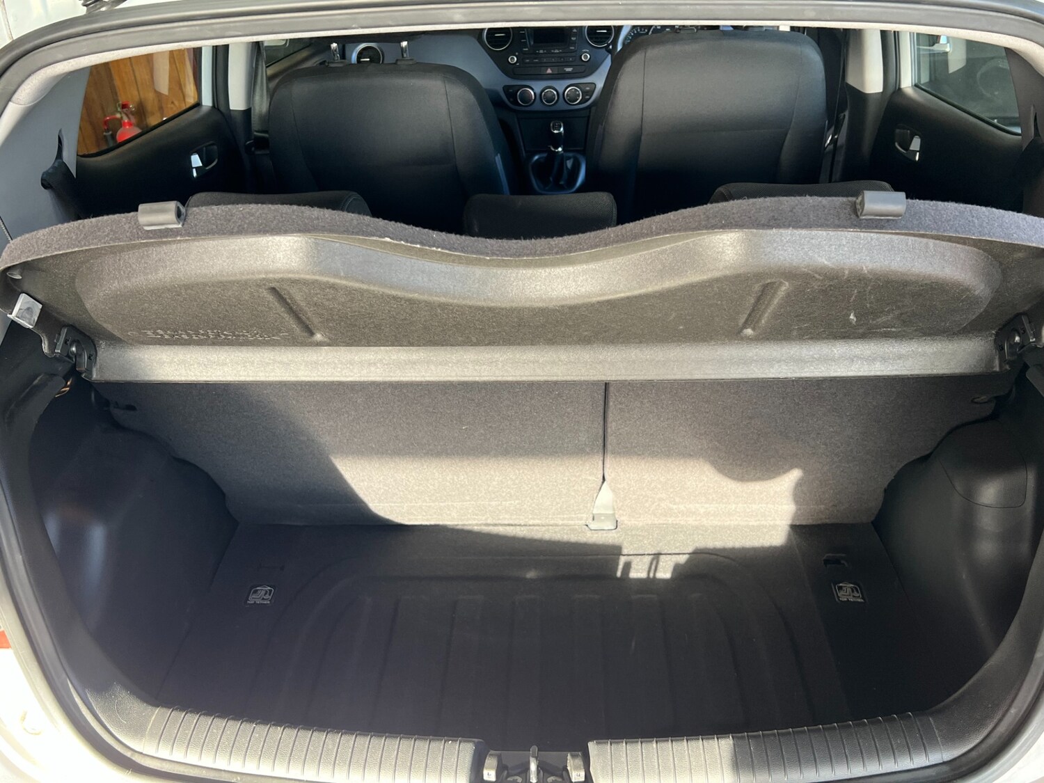 Used Hyundai i10 2014 for sale - 76374794: Photo 22