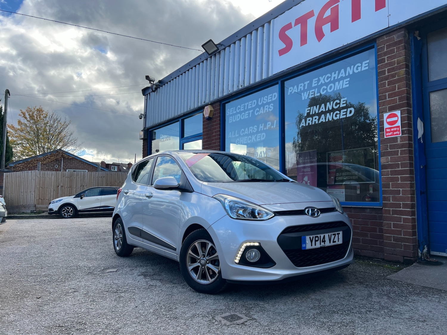 Used Hyundai i10 2014 for sale - 76374794: Photo 29