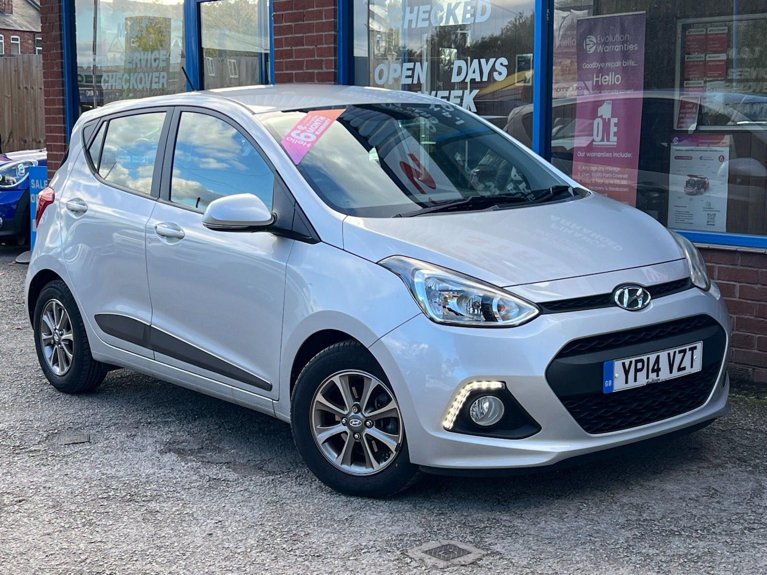 Used Hyundai i10 2014 for sale - 76374794: Photo 6