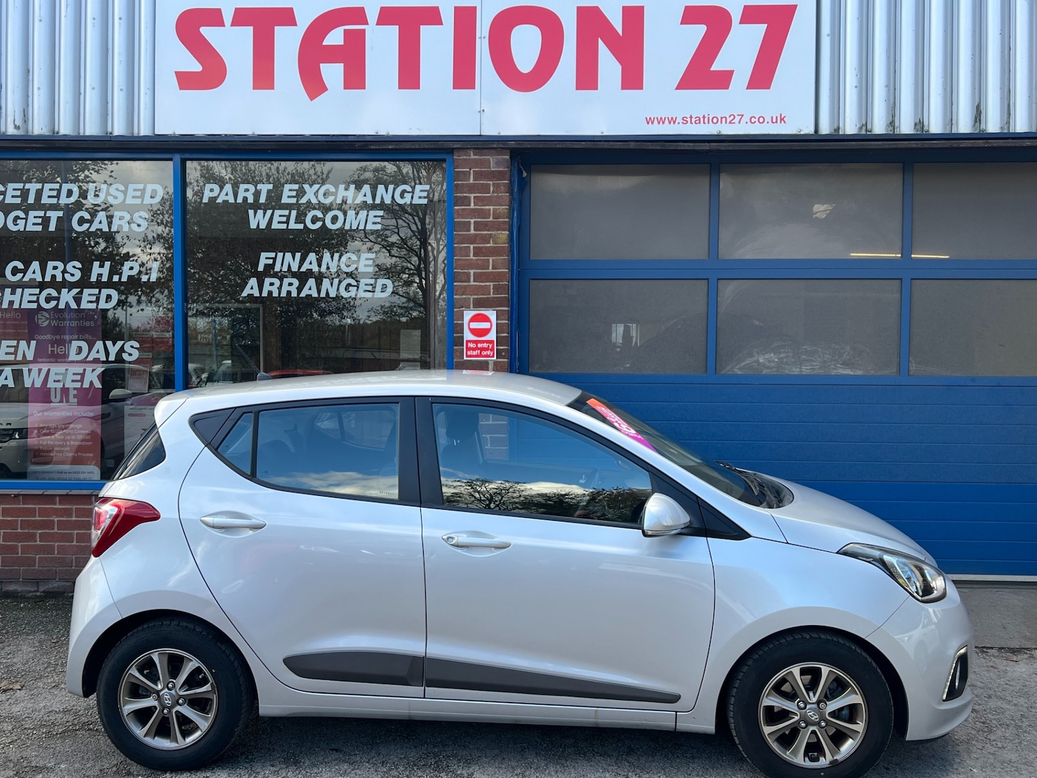 Used Hyundai i10 2014 for sale - 76374794: Photo 7
