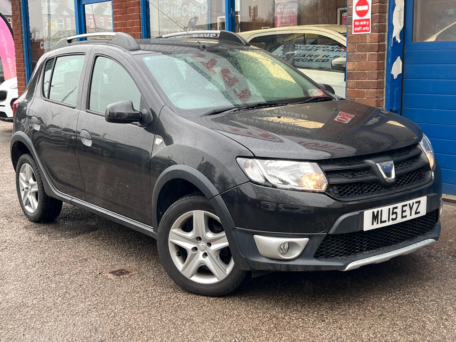 Used Dacia Sandero Stepway 2015 for sale - 77649677: Photo 7