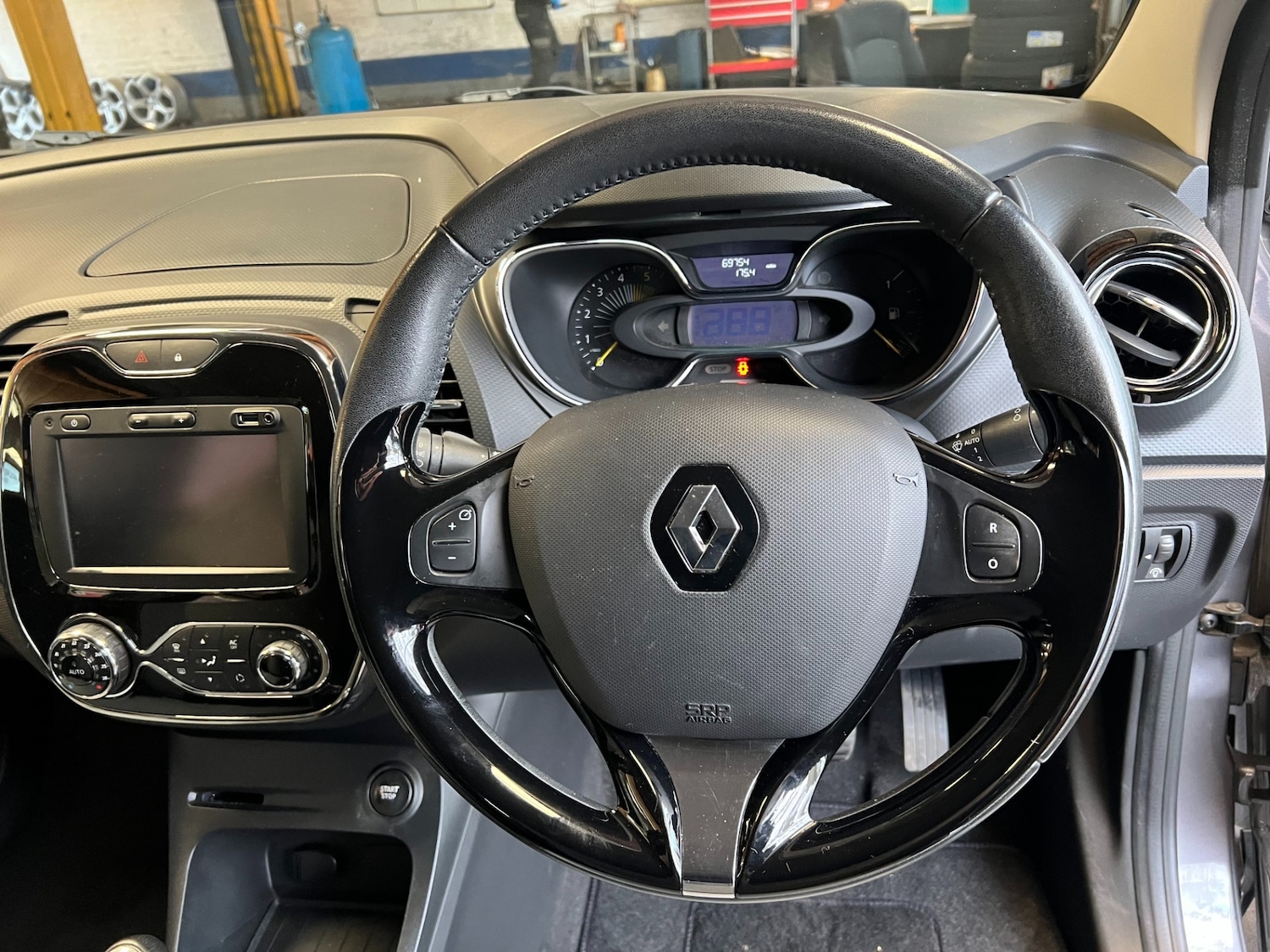 Used Renault Captur 2014 for sale - 76340119: Photo 12