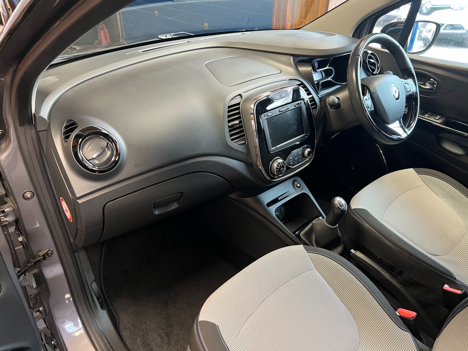 Used Renault Captur 2014 for sale - 76340119: Photo 16