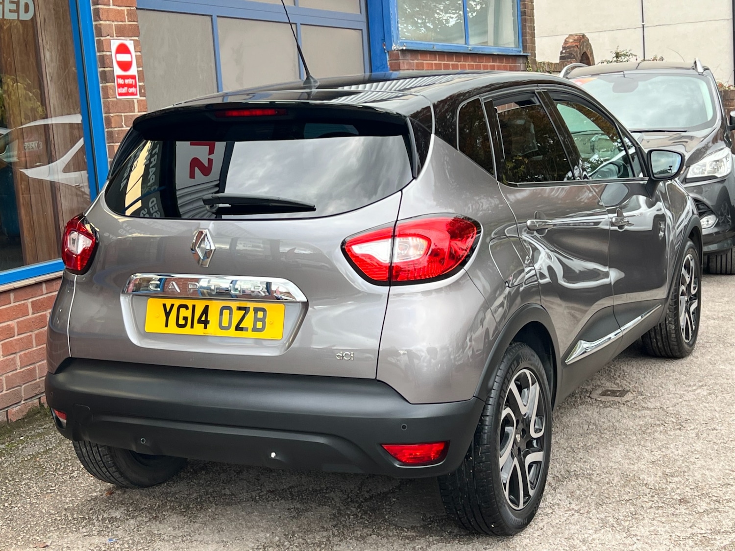 Used Renault Captur 2014 for sale - 76340119: Photo 5