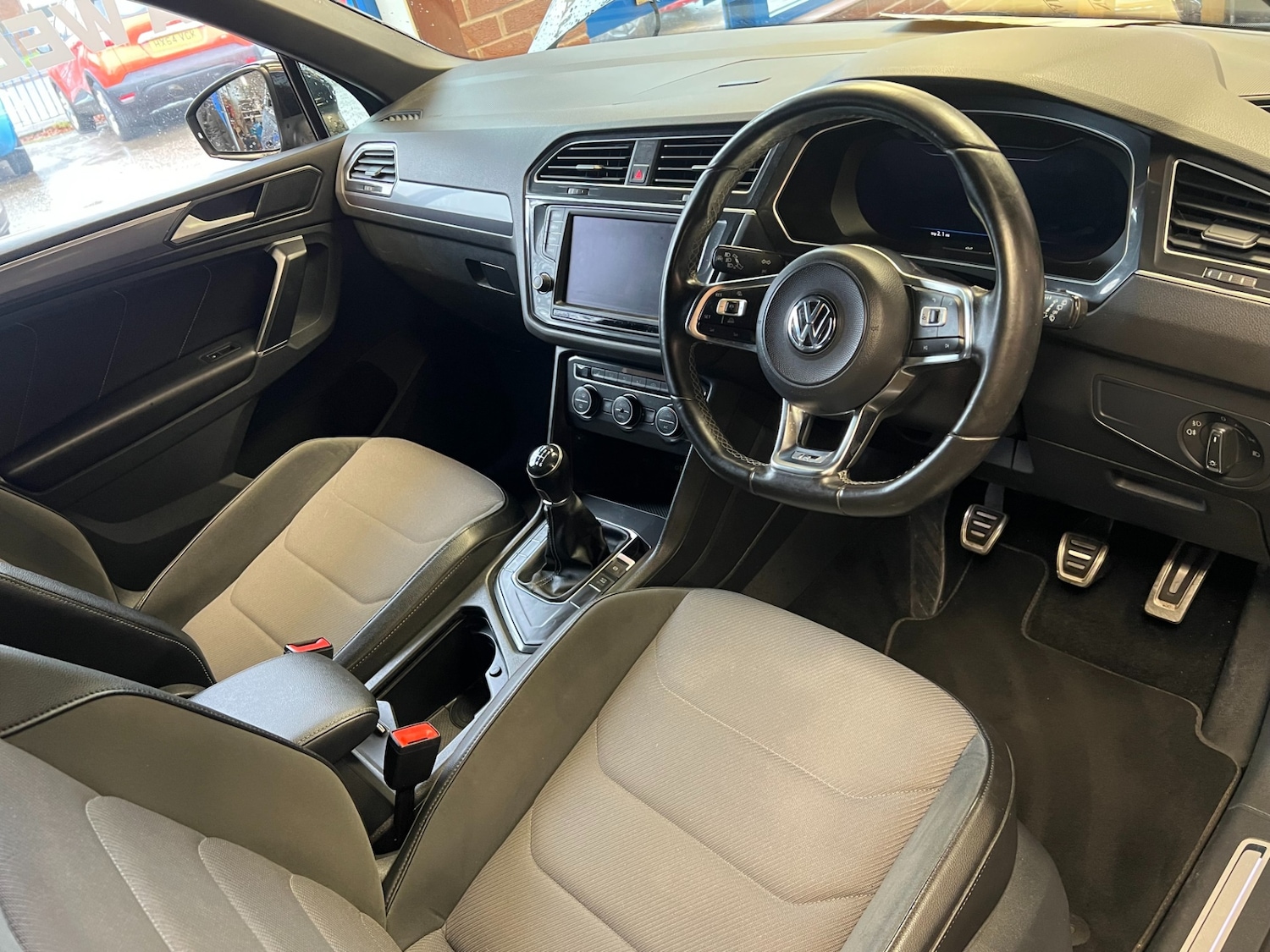 Used Volkswagen Tiguan 2017 for sale - 76682435: Photo 25