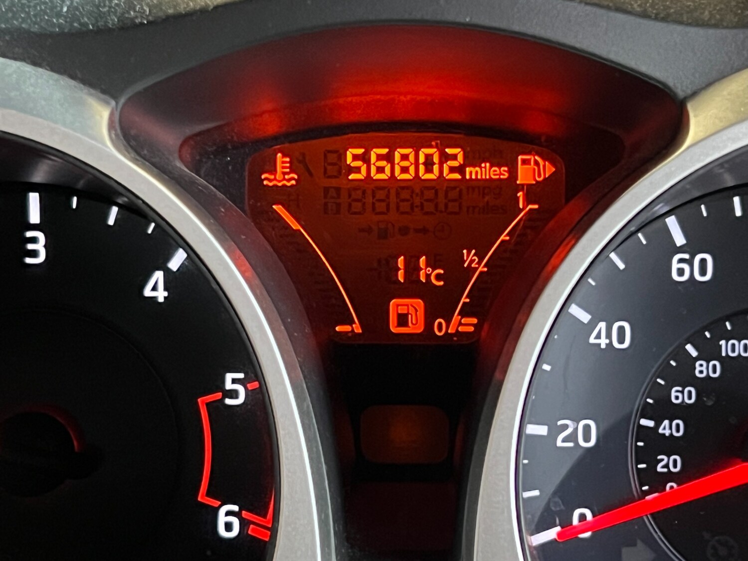 Used Nissan Juke 2014 for sale - 76330846: Photo 28