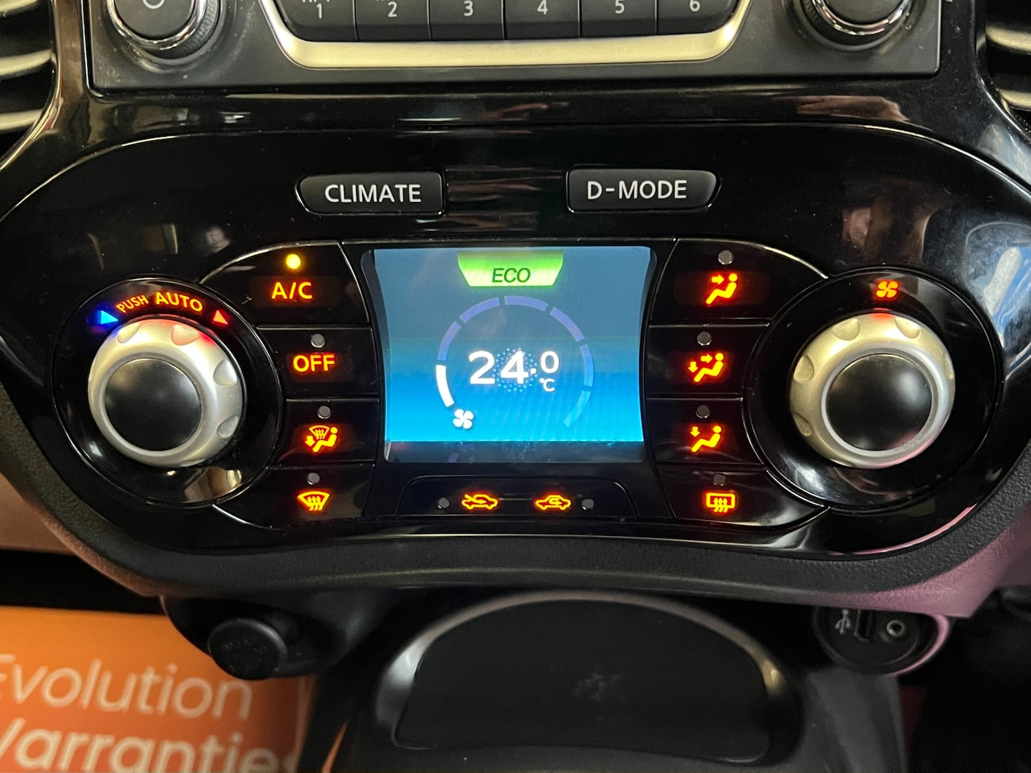 Used Nissan Juke 2014 for sale - 76330846: Photo 32