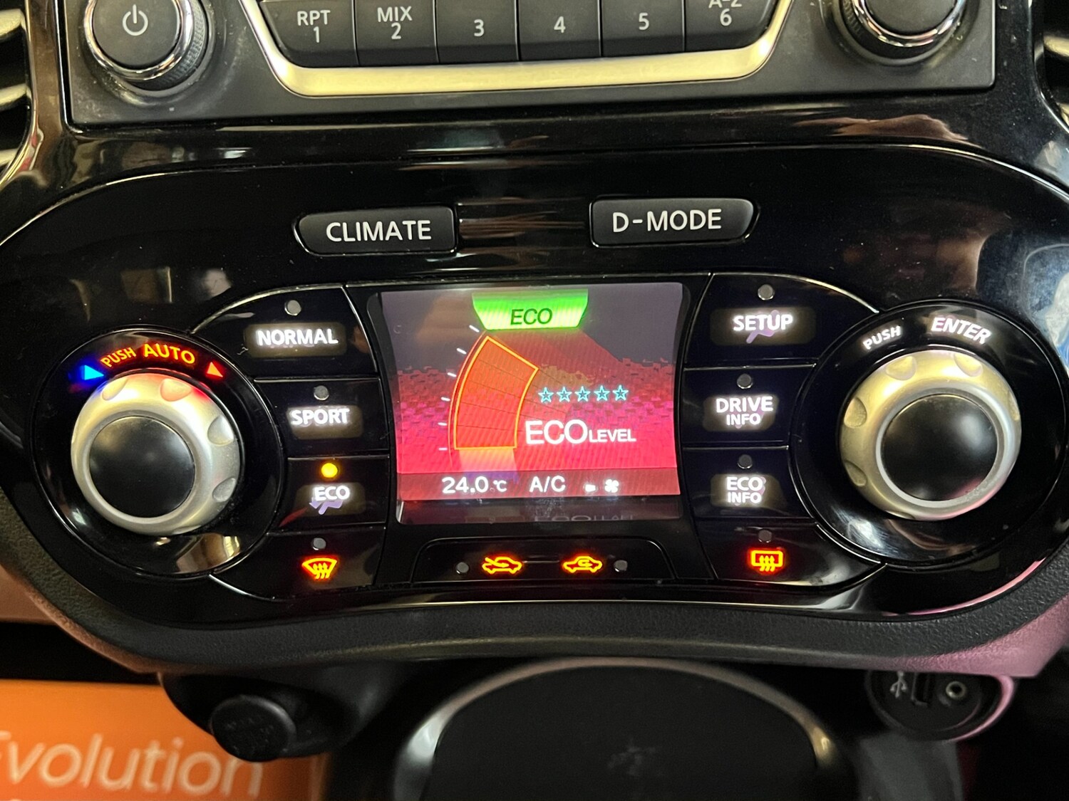 Used Nissan Juke 2014 for sale - 76330846: Photo 33