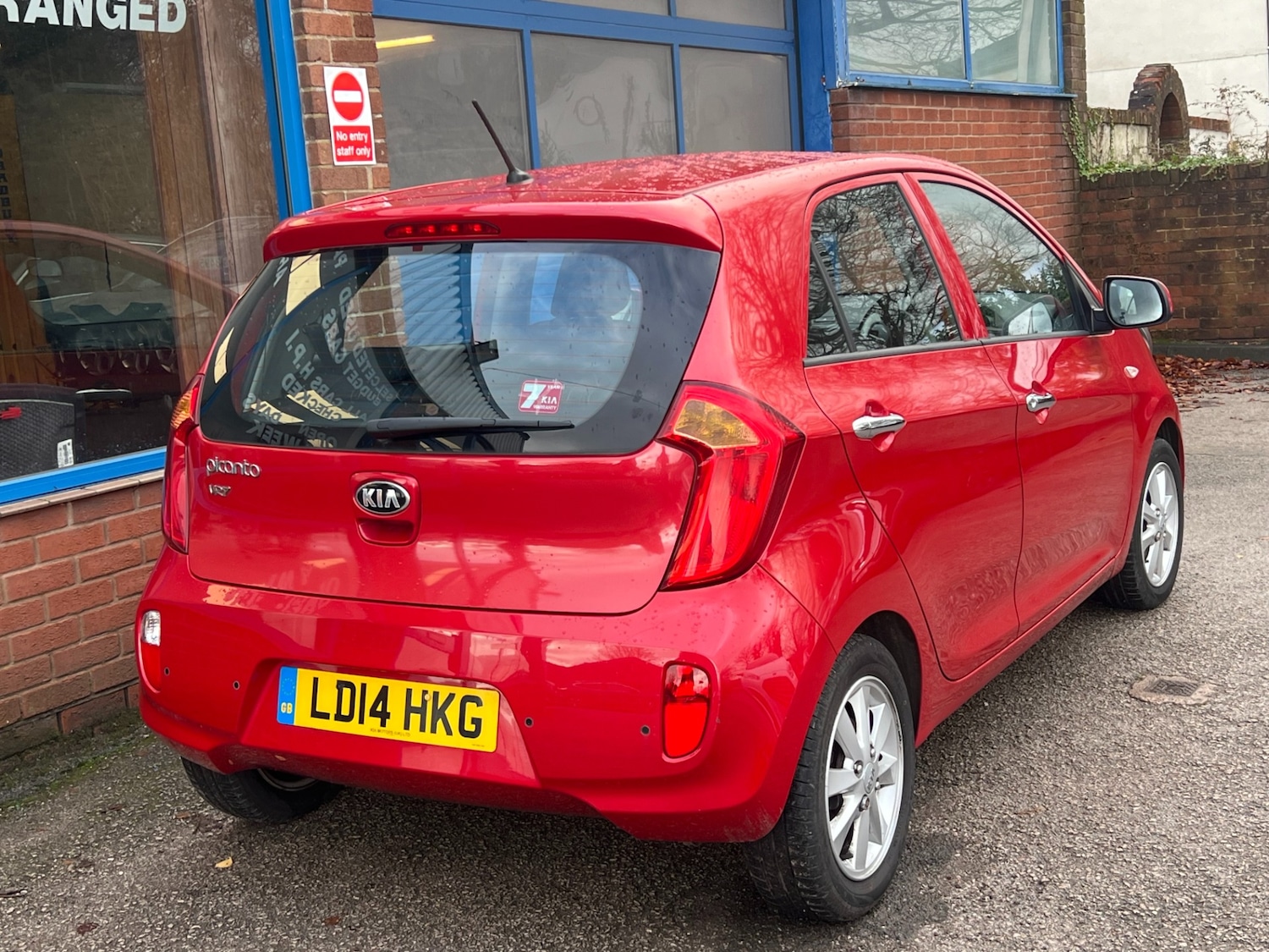 Used Kia Picanto 2014 for sale - 76845901: Photo 7