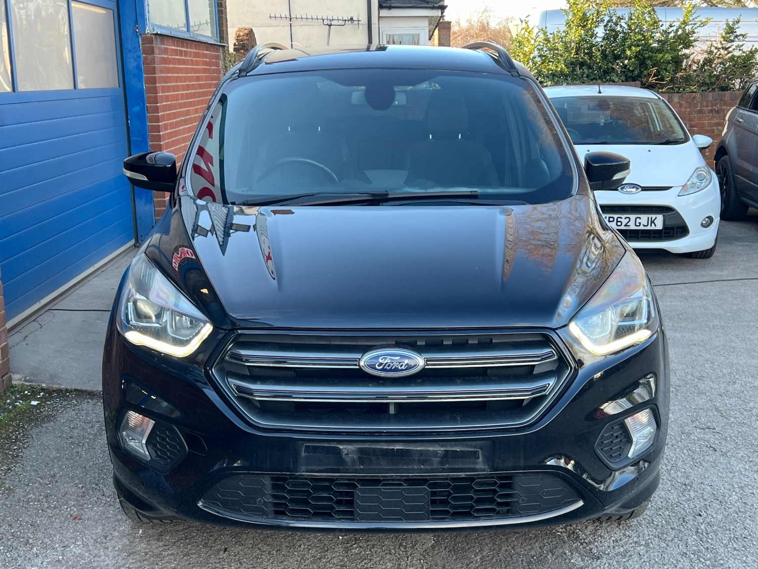 Used Ford Kuga 2017 for sale - 77818722: Photo 2