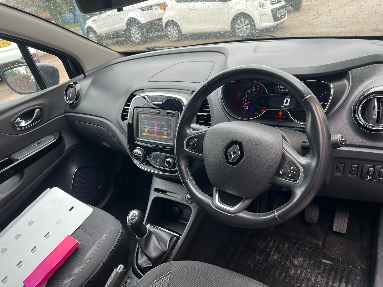 Used Renault Captur 2017 for sale - 77687395: Photo 10