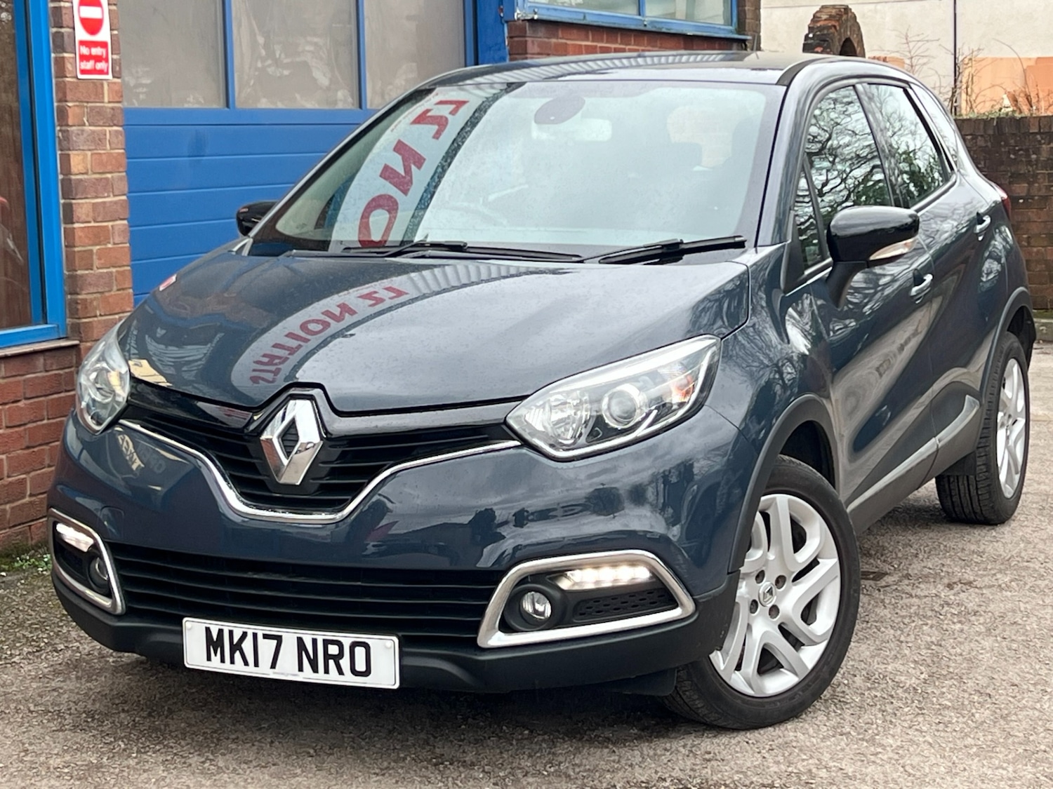 Used Renault Captur 2017 for sale - 77687395: Photo 5