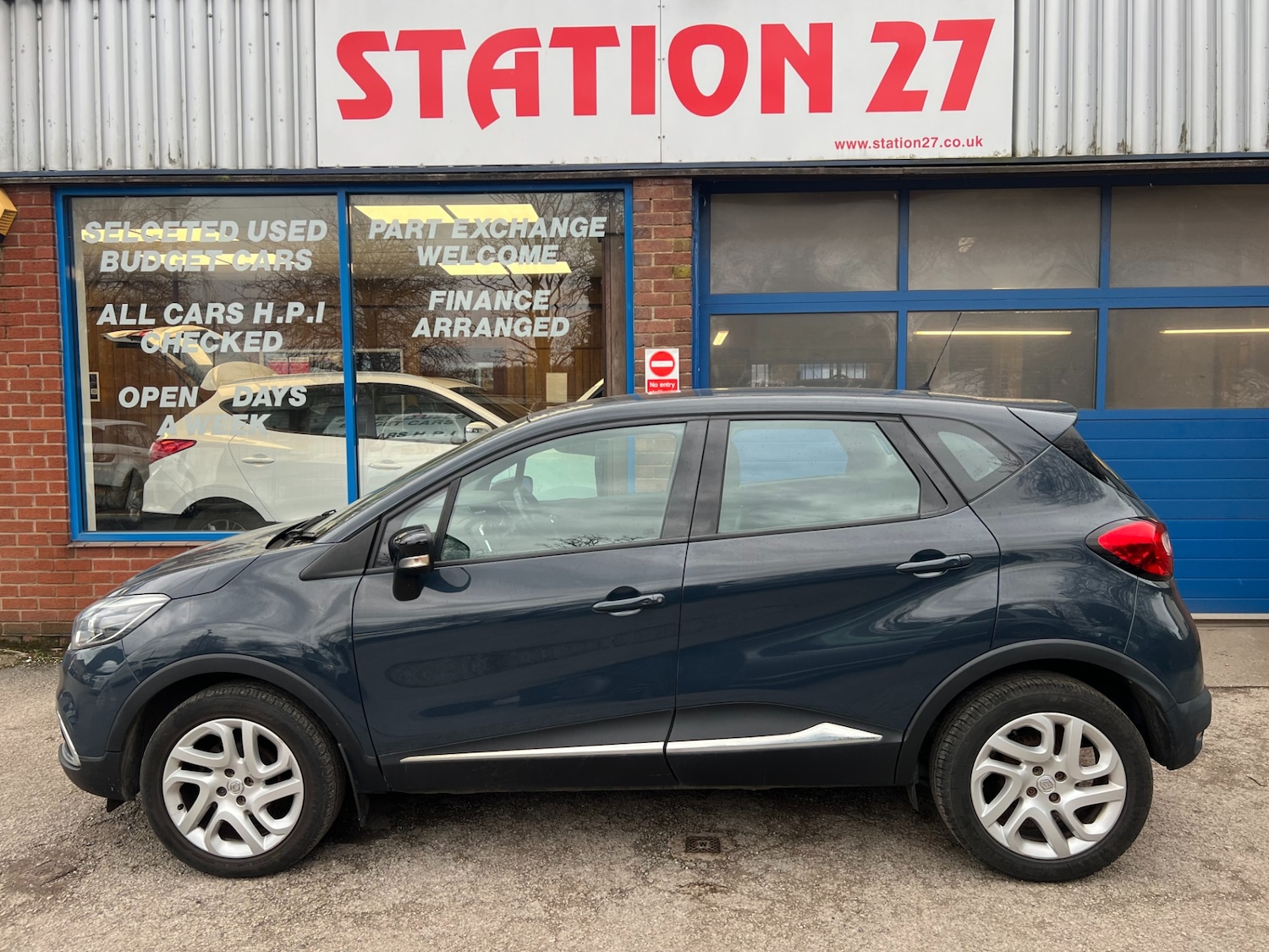 Used Renault Captur 2017 for sale - 77687395: Photo 7
