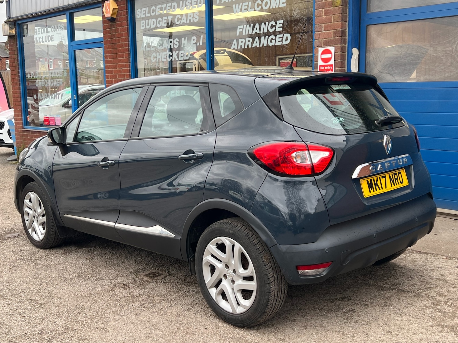 Used Renault Captur 2017 for sale - 77687395: Photo 8