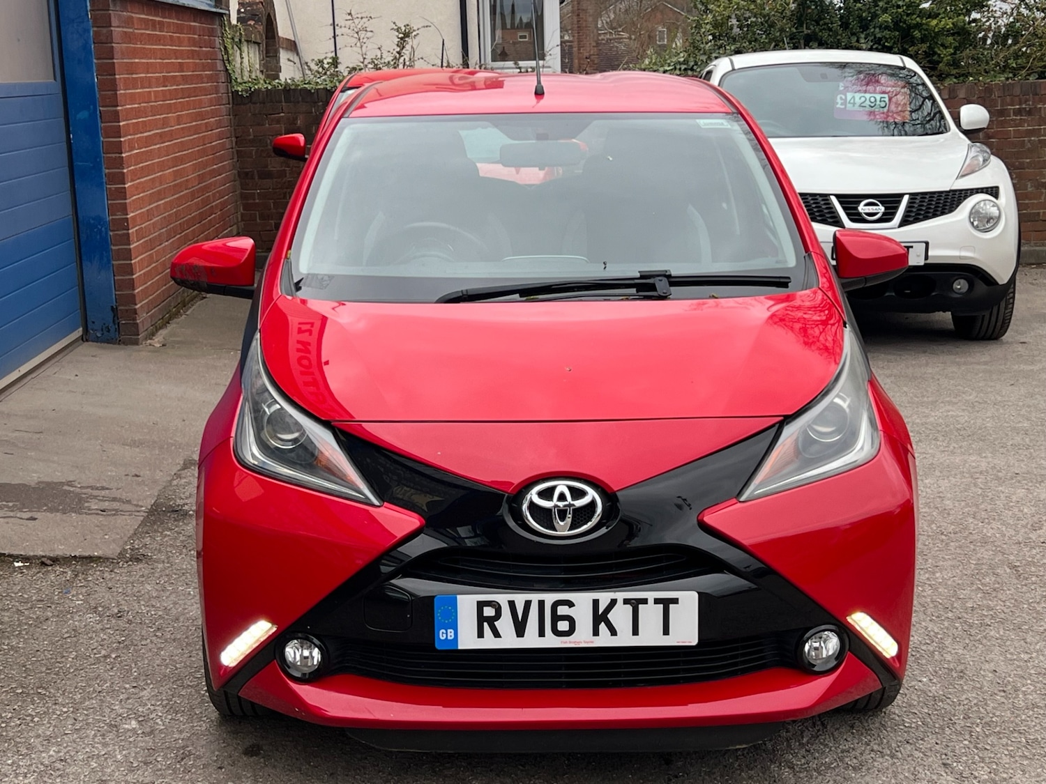 Used Toyota AYGO 2016 for sale - 78092873: Photo 2