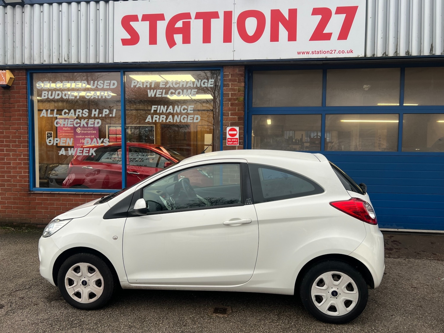 Used Ford Ka 2014 for sale - 76982957: Photo 2