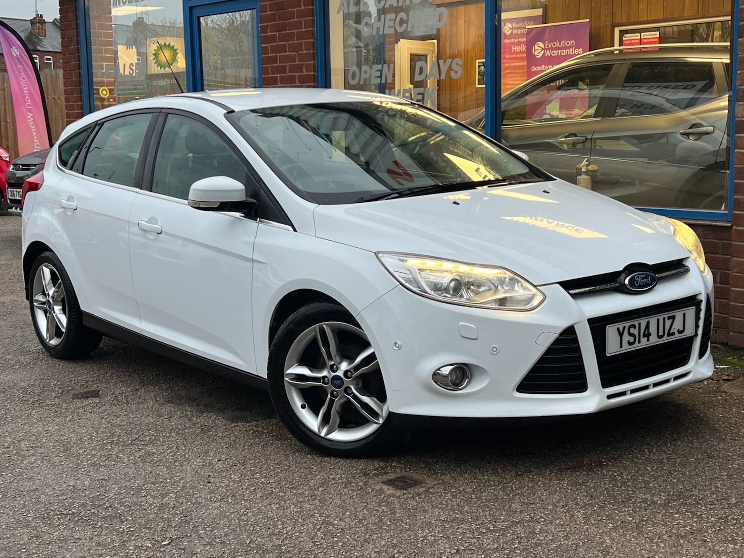 Used Ford Focus 2014 for sale - 76404417: Photo 1