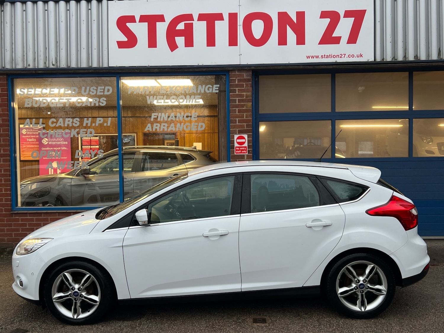 Used Ford Focus 2014 for sale - 76404417: Photo 8