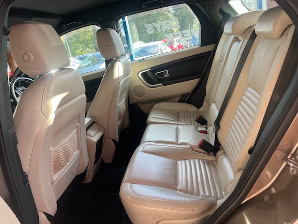 Used Land Rover Discovery Sport 2015 for sale - 76170959: Photo 15