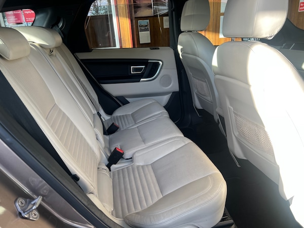 Used Land Rover Discovery Sport 2015 for sale - 76170959: Photo 17