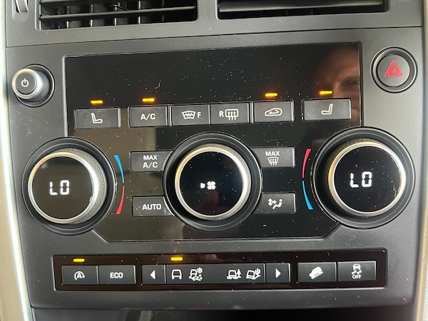 Used Land Rover Discovery Sport 2015 for sale - 76170959: Photo 24