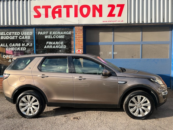 Used Land Rover Discovery Sport 2015 for sale - 76170959: Photo 2