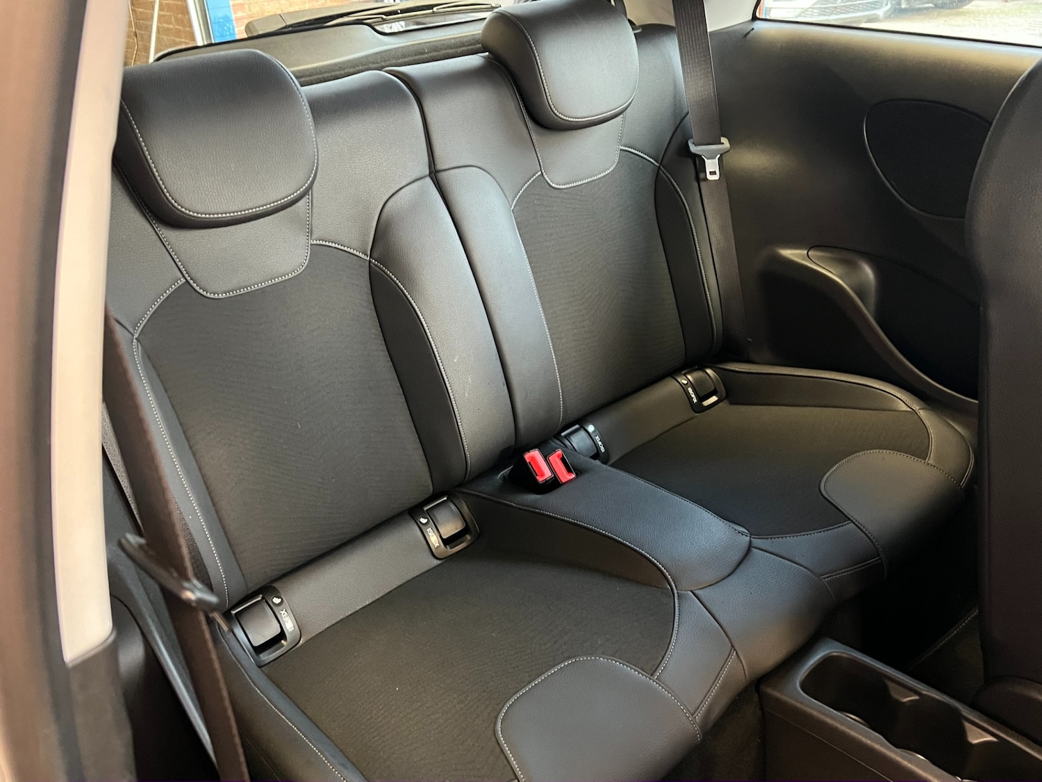 Used Vauxhall ADAM 2017 for sale - 76946933: Photo 18