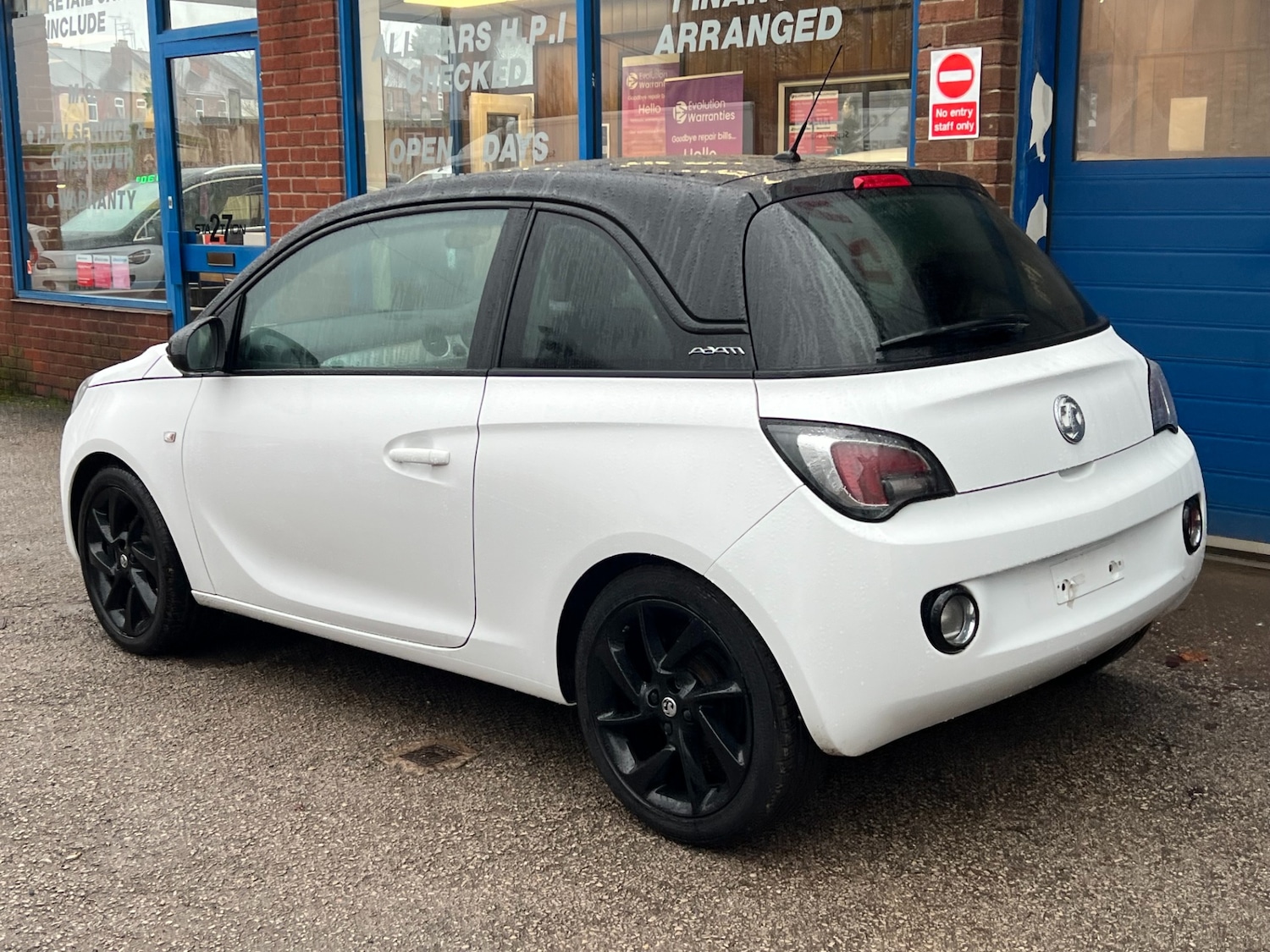 Used Vauxhall ADAM 2017 for sale - 76946933: Photo 4