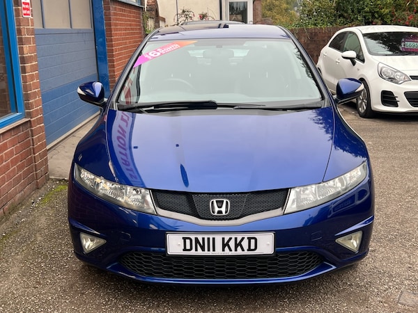Used Honda Civic 2011 for sale - 76182242: Photo 2