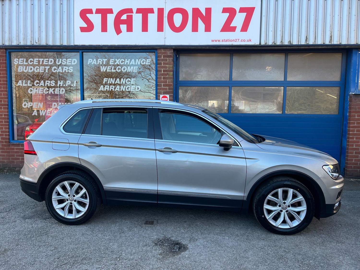 Used Volkswagen Tiguan 2016 for sale - 77663537: Photo 2