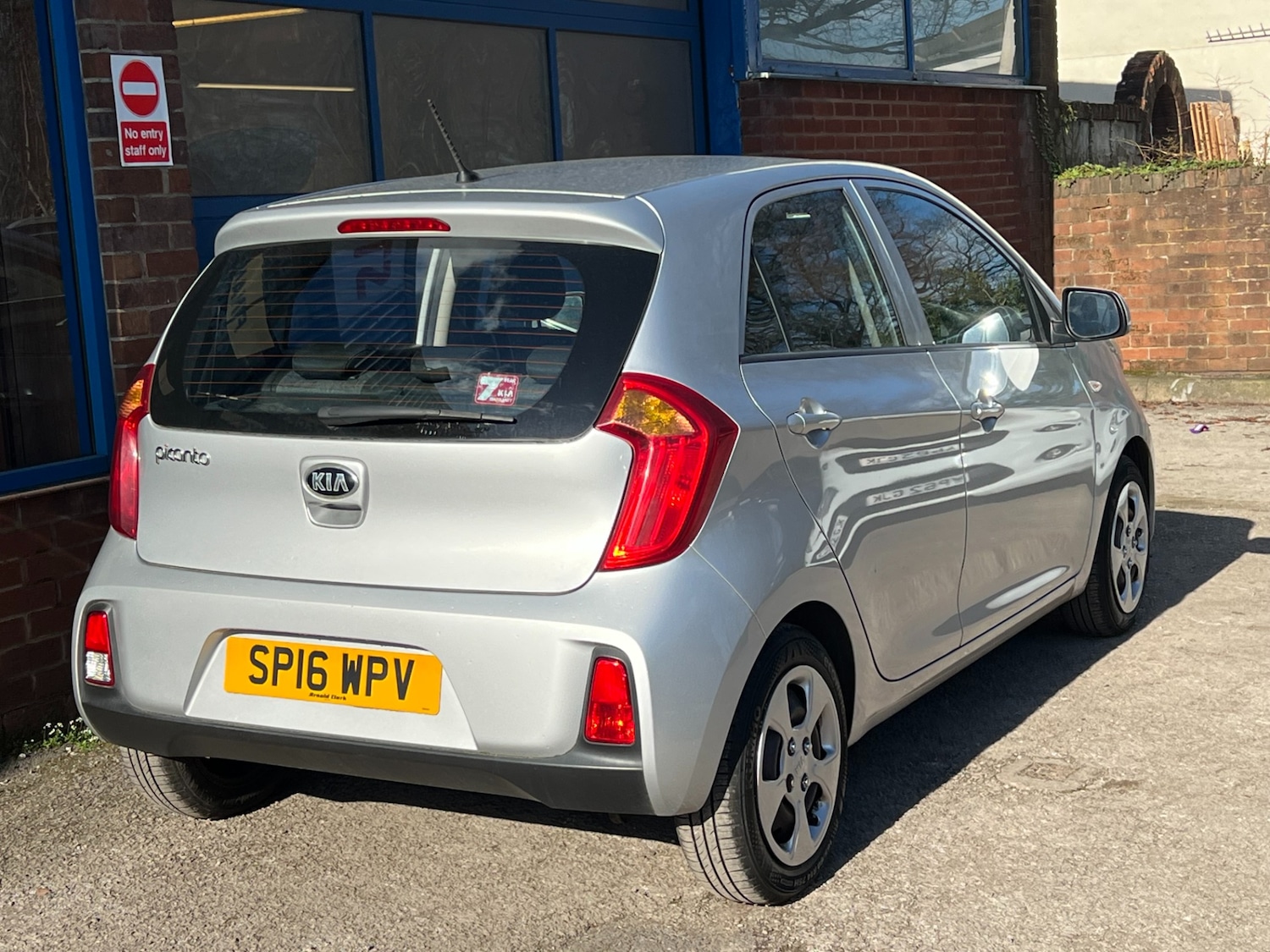 Used Kia Picanto 2016 for sale - 77812814: Photo 4