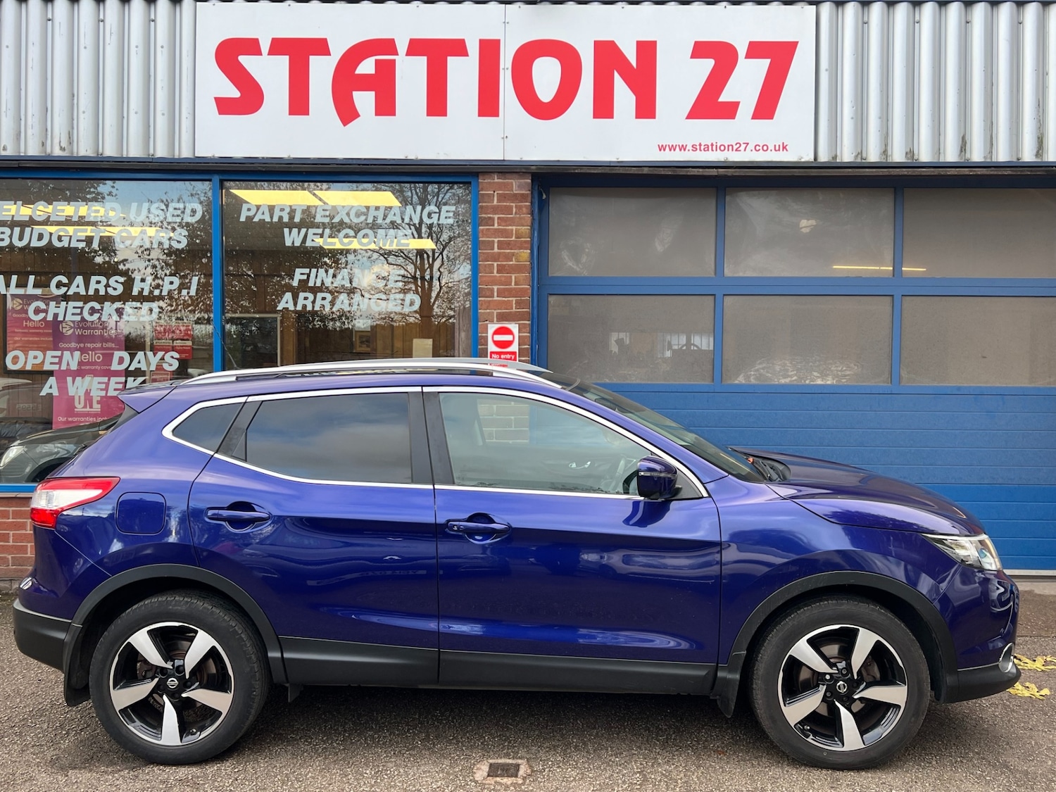 Used Nissan Qashqai 2015 for sale - 76382525: Photo 2