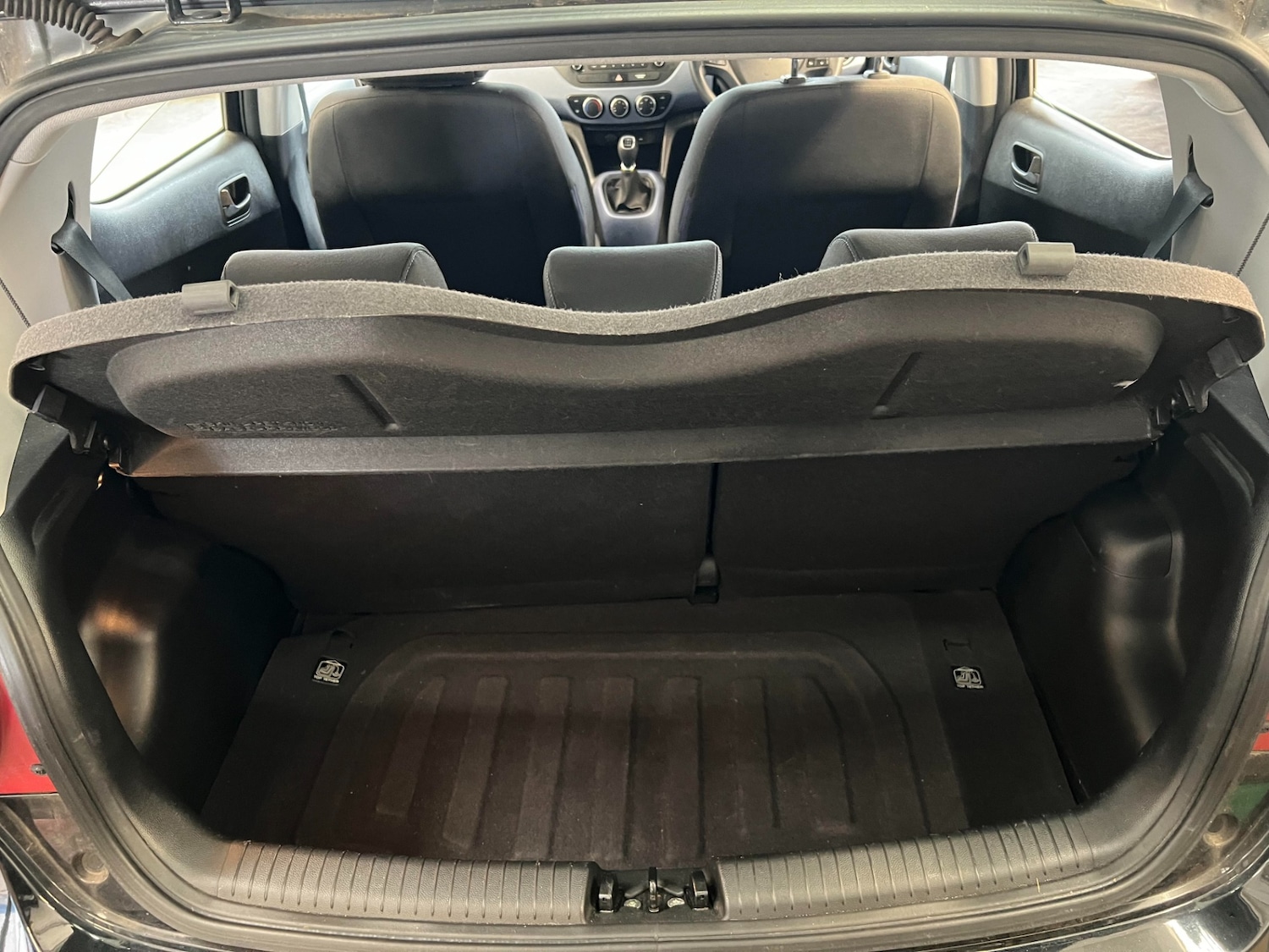 Used Hyundai i10 2014 for sale - 77903246: Photo 11