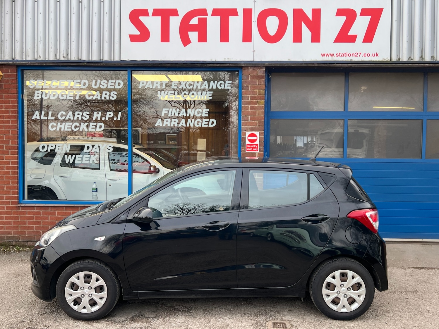 Used Hyundai i10 2014 for sale - 77903246: Photo 4