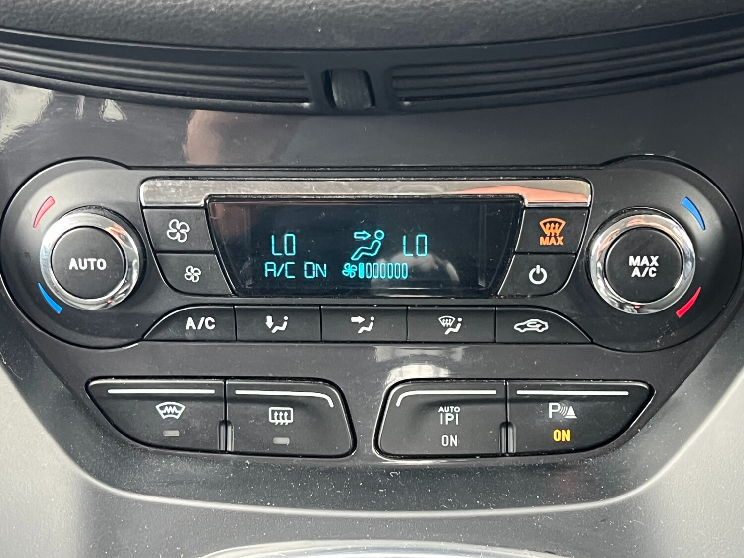Used Ford Kuga 2014 for sale - 75652691: Photo 36