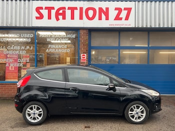 2017 (17) - 1.25 82 Zetec 3dr