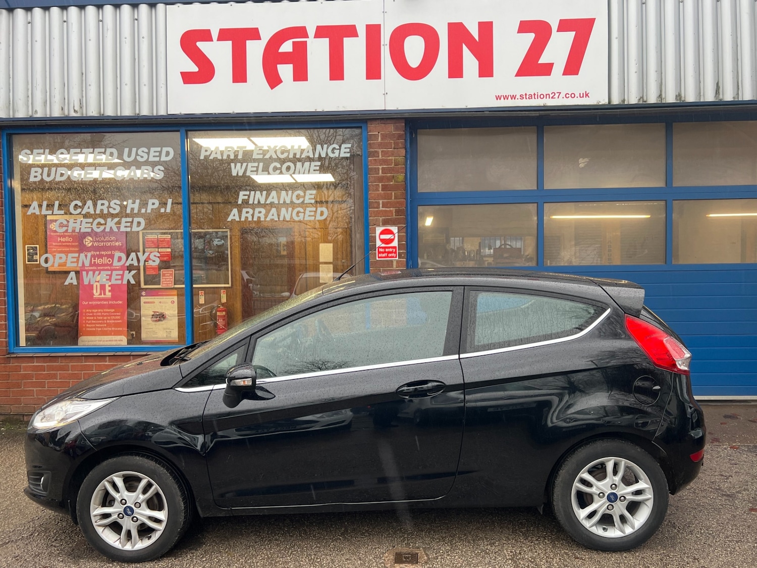 Used Ford Fiesta 2017 for sale - 76807442: Photo 6