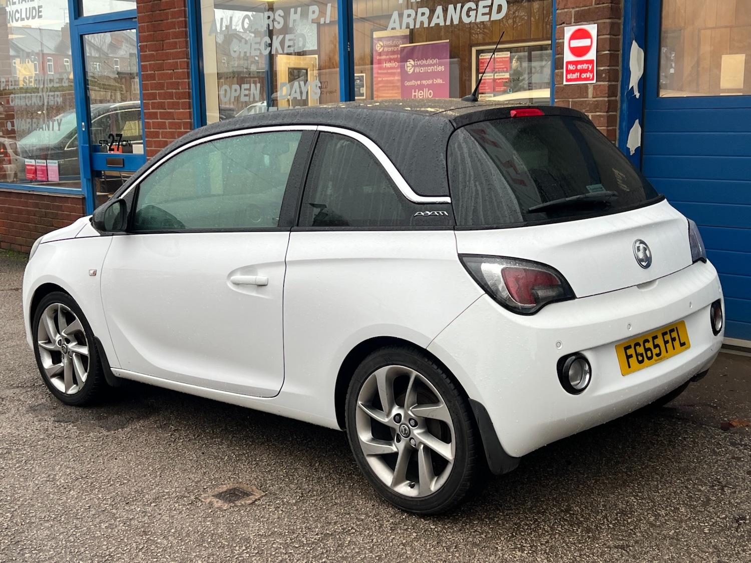 Used Vauxhall ADAM 2015 for sale - 76945661: Photo 5