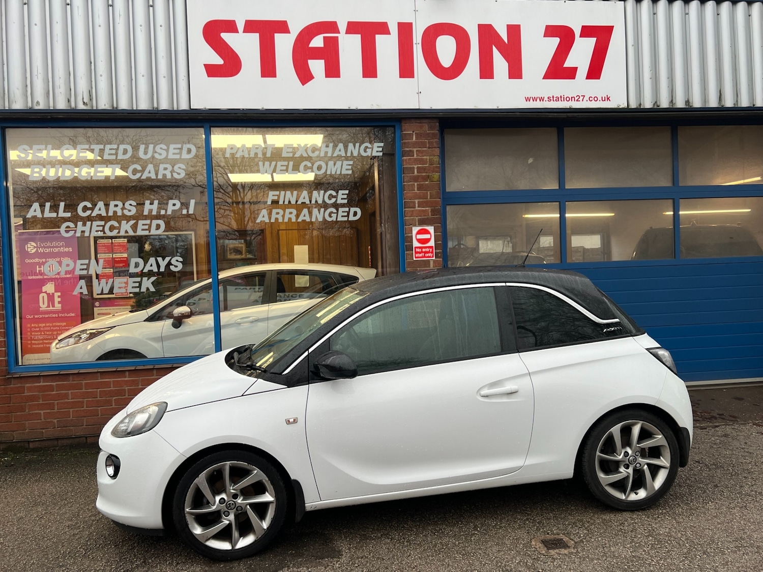 Used Vauxhall ADAM 2015 for sale - 76945661: Photo 9