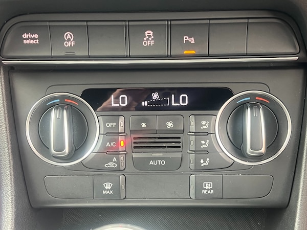Used Audi Q3 2016 for sale - 76218896: Photo 40