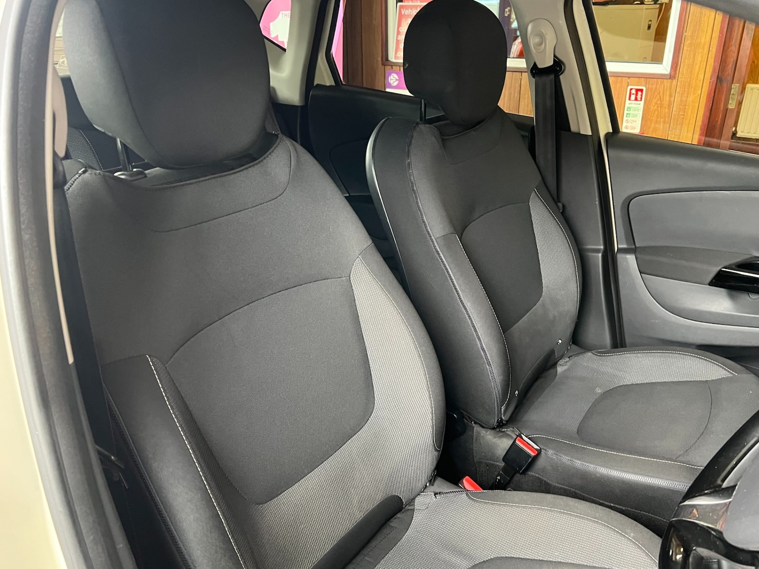 Used Renault Captur 2015 for sale - 75869013: Photo 15