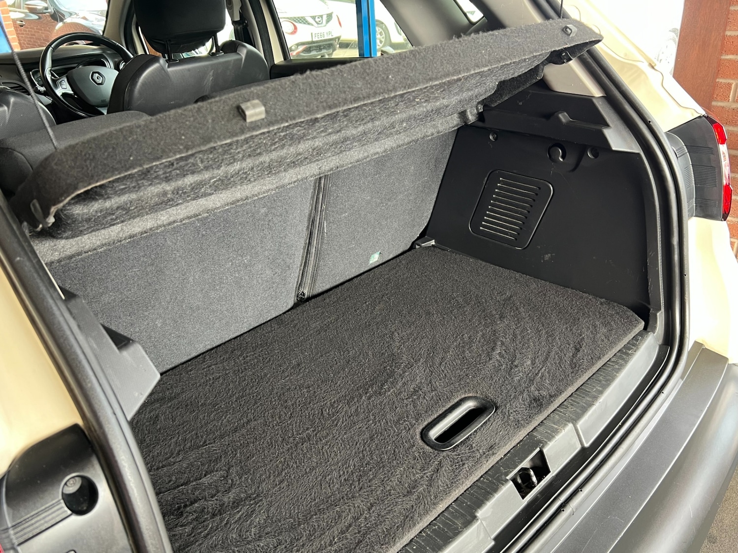 Used Renault Captur 2015 for sale - 75869013: Photo 18