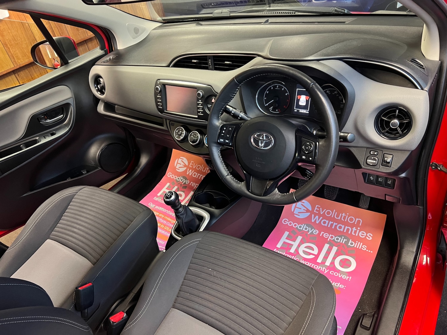 Used Toyota Yaris 2017 for sale - 77036144: Photo 12