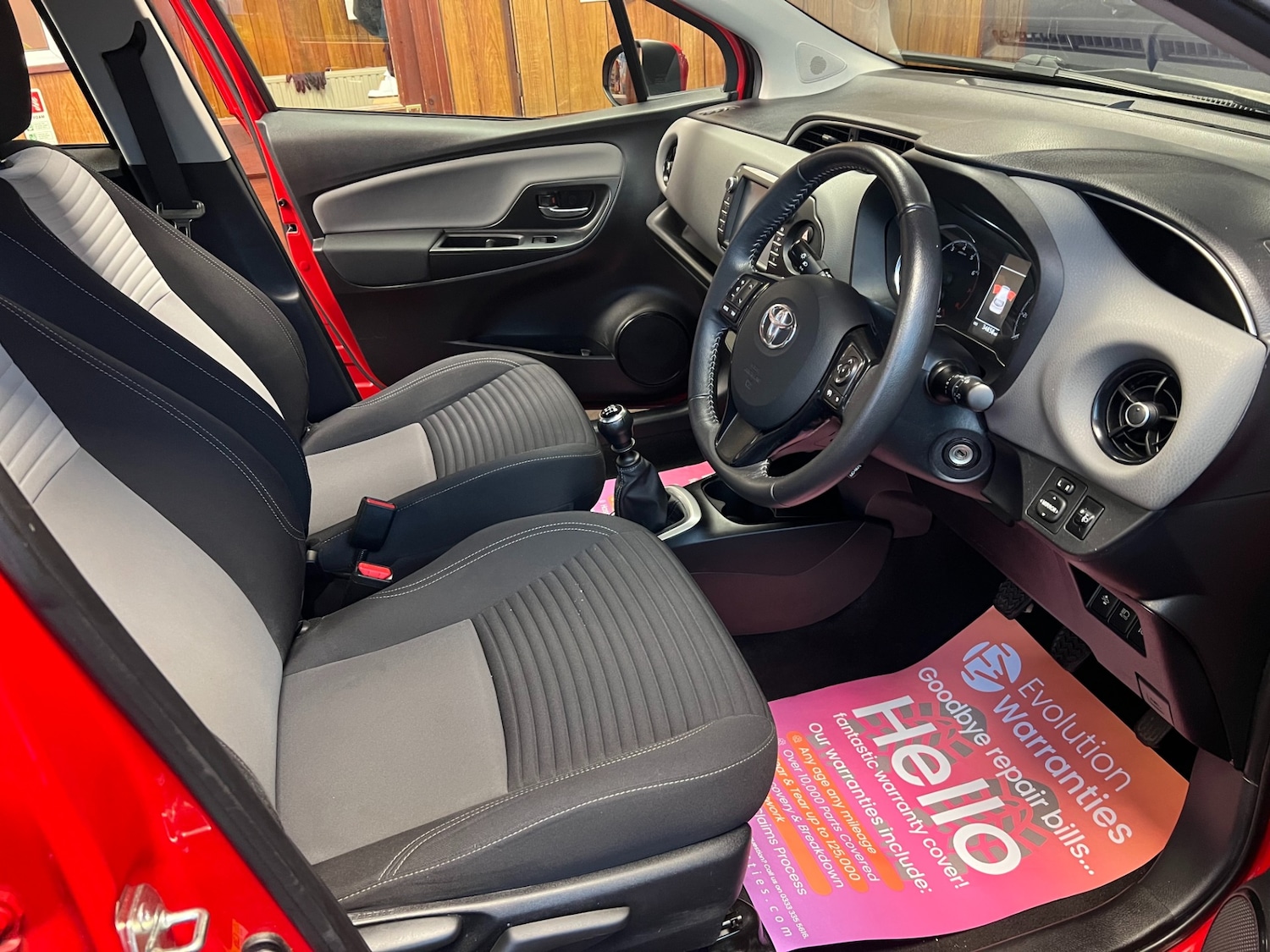 Used Toyota Yaris 2017 for sale - 77036144: Photo 13