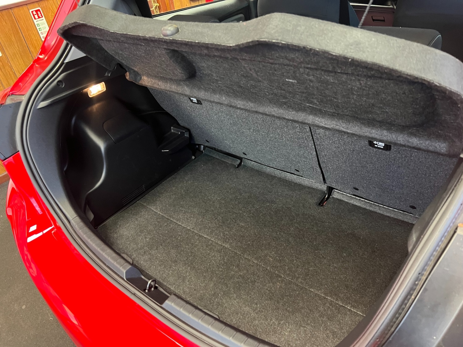 Used Toyota Yaris 2017 for sale - 77036144: Photo 25