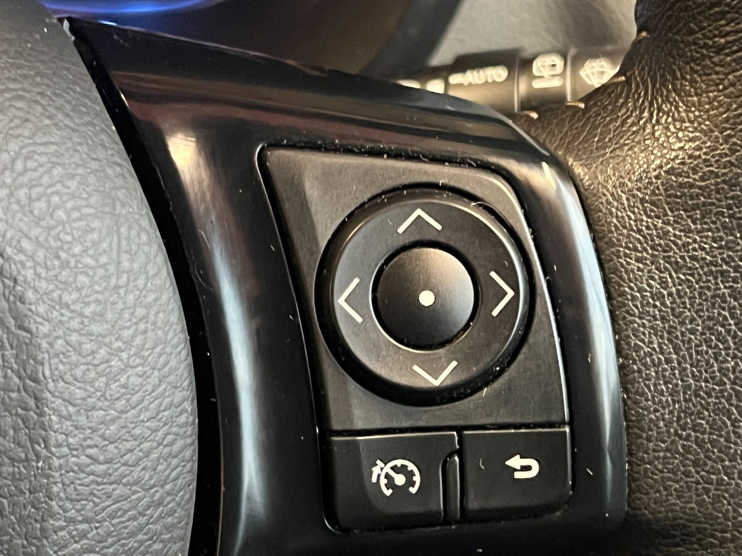 Used Toyota Yaris 2017 for sale - 77036144: Photo 43