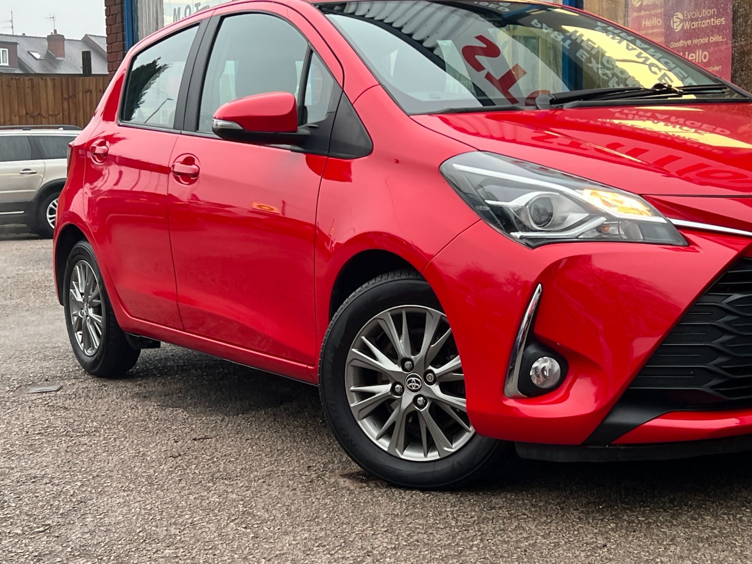 Used Toyota Yaris 2017 for sale - 77036144: Photo 45
