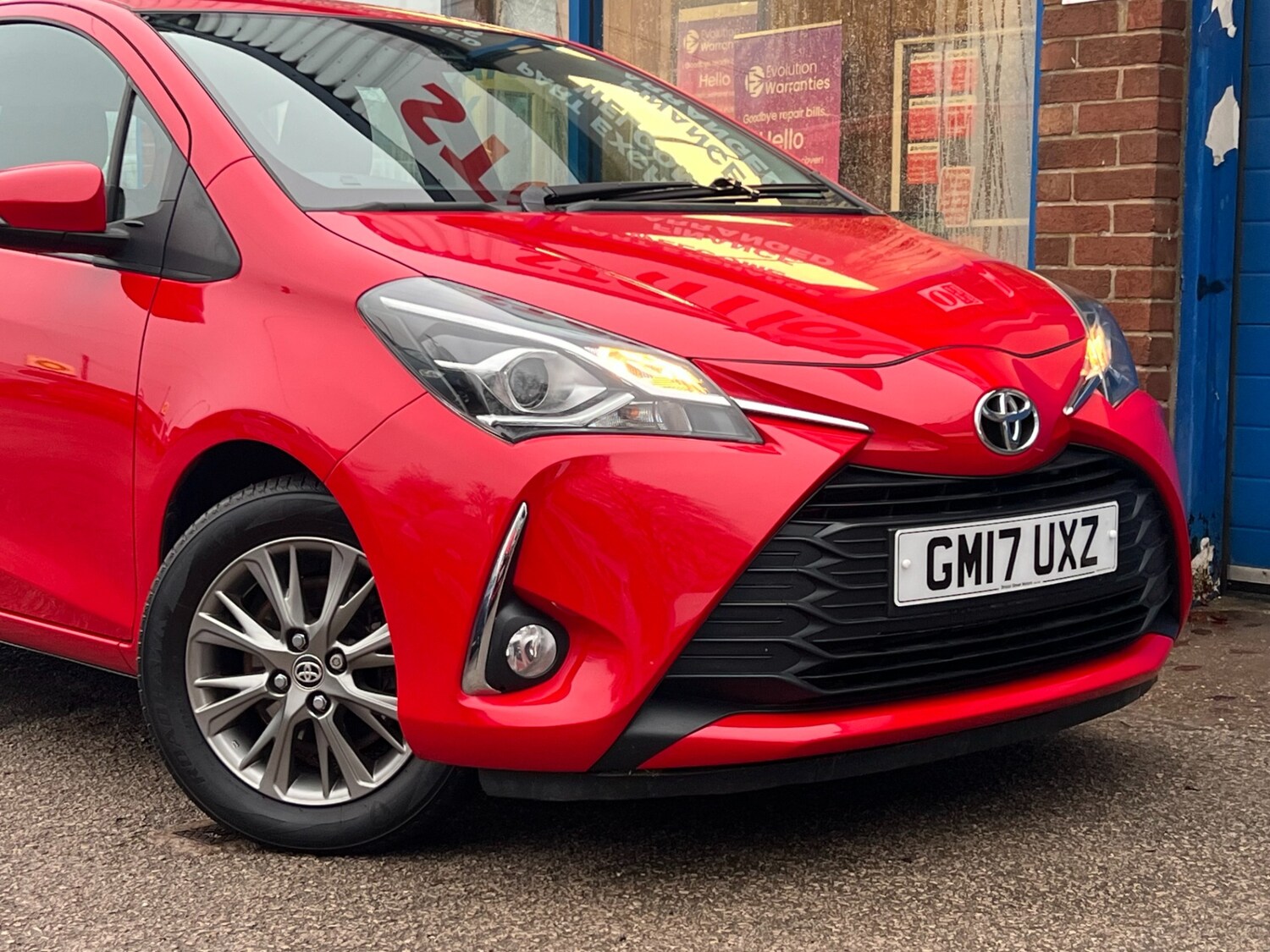 Used Toyota Yaris 2017 for sale - 77036144: Photo 46